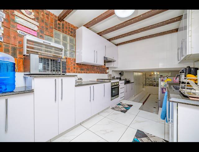 4 BEDROOM HOUSE FOR SALE IN MOUNT VERNON